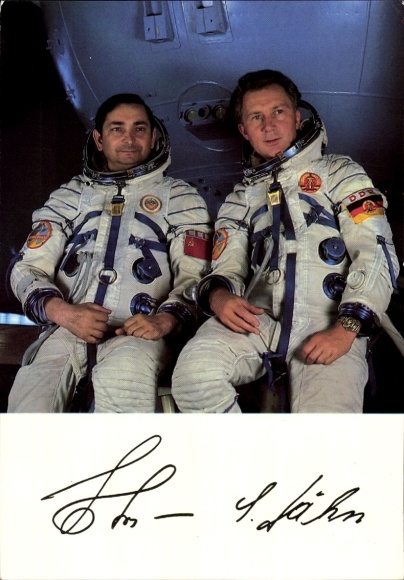 PC Cosmonaut Valeri Fjodorowitsch Bykowski, Sigmund Jähn, portrait, GDR