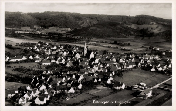Ak Entringen Ammerbuch in Baden Württemberg, Hohenentringen, luchtfoto van veel huizen, kerk