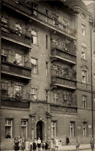 zdjęcie KP Berlin Prenzlauer Berg, Greifenhagener Straße 56, dom spółdzielczy, mieszkańcy