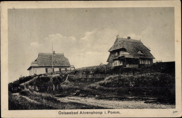 Postcard Ostseebad Ahrenshoop in Western Pomerania, thatched roof houses