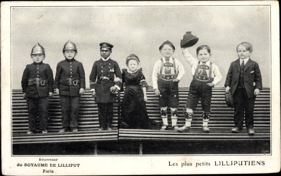 Postcard Paris, Royaume de Lilliput, Disguised Lilliputians