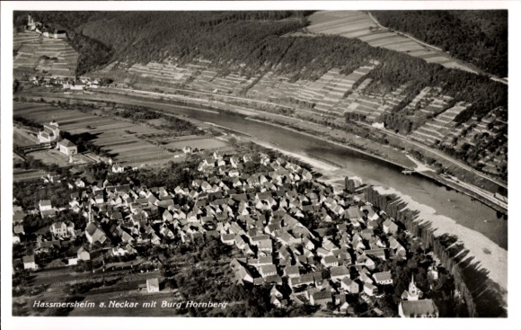 Ak Hassmersheim Haßmersheim am Neckar, Fliegeraufnahme, Burg Hornberg