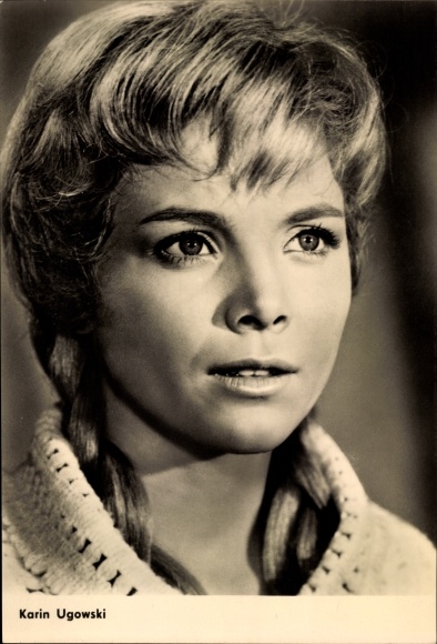 Postcard actress Karin Ugowski, DEFA, Mrs. Holle, portrait