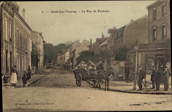 Ak Saint Leu Taverny Val d'Oise, La Rue de Pontoise