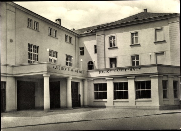 Postcard Riesa an der Elbe Sachsen, Steel Workers&#39; Clubhouse, Joliot Curie House, exterior view