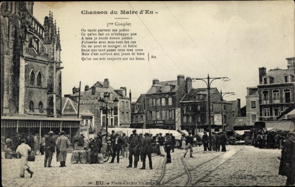 Postcard Eu Seine Maritime, Mayor's Song, Place Carnot on a trade fair day