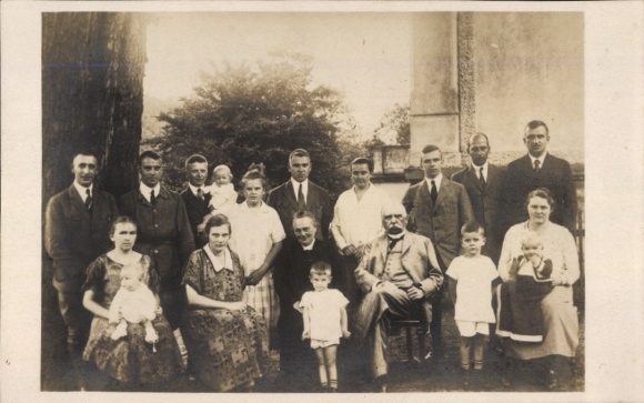 foto Ak Breitenhof Breitenbrunn in het Erzgebirge, groepsfoto 1925
