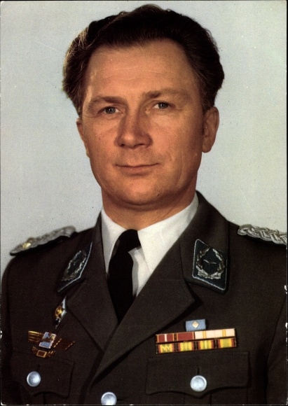 Postcard cosmonaut Sigmund Jähn, first pilot cosmonaut in the GDR, portrait