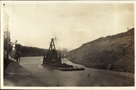 Photo Panama, ship, coal mining, around 1920