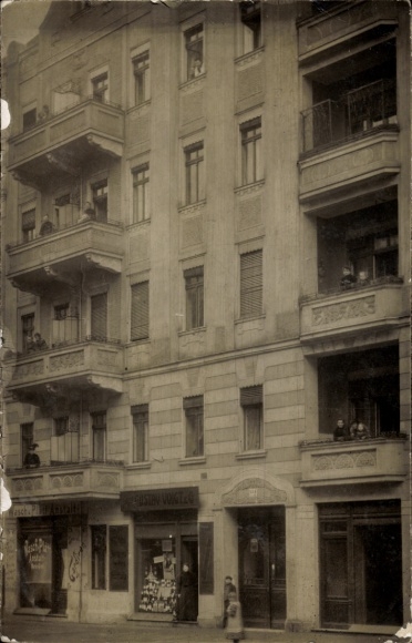 zdjęcie KP Berlin Prenzlauer Berg, Carmen Sylva Straße 154, sklepy, mieszkańcy
