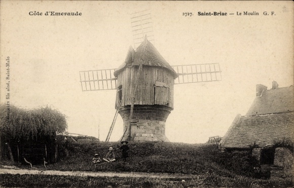 CPA Saint Briac sur Mer Ille et Vilaine, Le Moulin