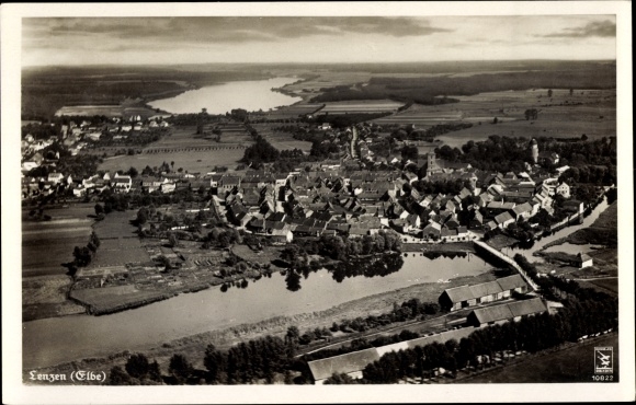 Pocztówka Lenzen nad Łabą Brandenburską, zdjęcie lotnicze tego miejsca