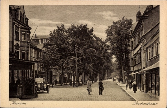 Postcard Ilmenau in Thuringia, street with trees, buildings, people, old cars