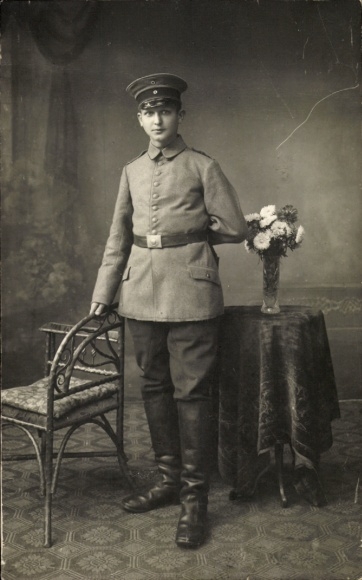 Fot. KP Iława Deutsch Eylau West Prusy, żołnierz niemiecki w mundurze