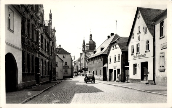 Ak Gefell im Vogtland, Stadtansicht, Schleizer Straße, Sad Apotheke,  Architektur