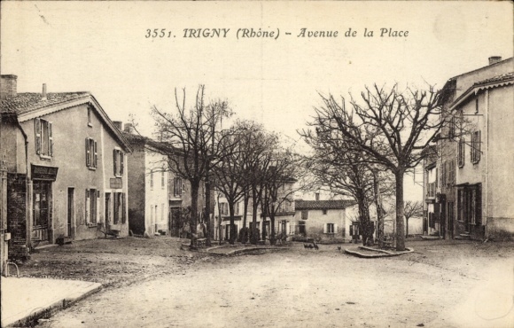 Ak Trigny Rhône, Avenue de la Place