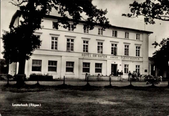 Postcard Lauterbach Putbus on the island of Rügen, hotel at the harbor, Konsum meat products, old black wine...