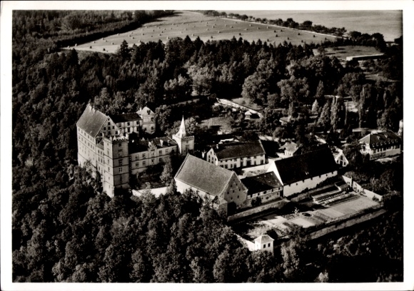 Ak Horb am Neckar, Luftaufnahme von Schloss Weitenburg, umgeben von Bäumen,  Architektur