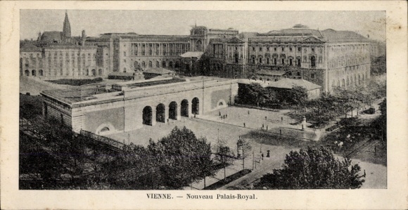 Ak Wien 1 Innere Stadt, Nouveau Palais-Royal, Stadtansicht, Menschen auf der Straße