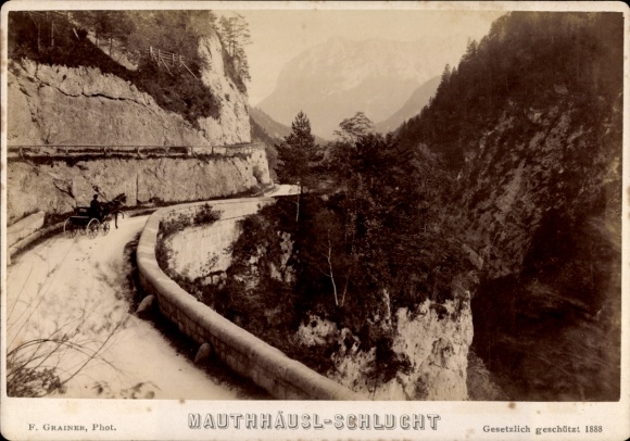 Cabinet Photo Party in the Mauthhäusl Gorge