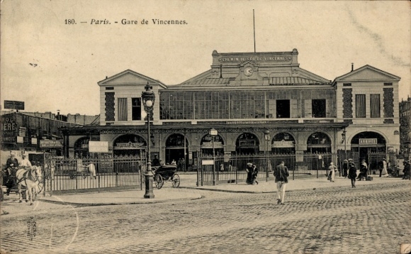 Postcard Paris XI., Vincennes station
