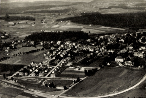 Ak Königsfeld im Schwarzwald Baden, Luftaufnahme von  Schwarzwald, heilklimatischer Kurort