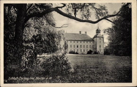 KP Höxter nad Wezerą, Klasztor Corvey, Zamek Corvey, zielona łąka, drzewa, architektura