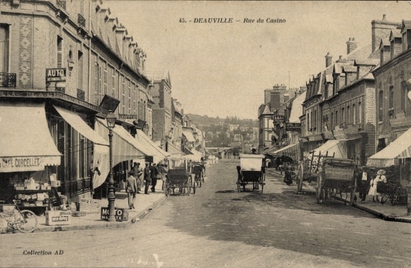 Ak Deauville Calvados, Rue du Casino
