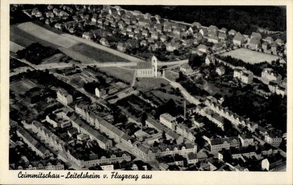 Ak Crimmitschau in Sachsen, Luftaufnahme von  Blick auf Gebäude und Landschaft