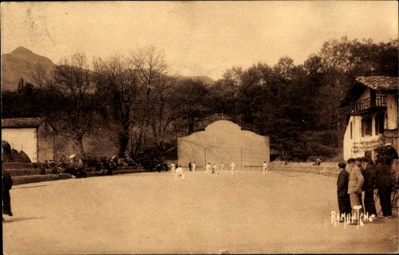 Postcard Saint Étienne de Baïgorry Pyrénées Atlantiques, Pelote game