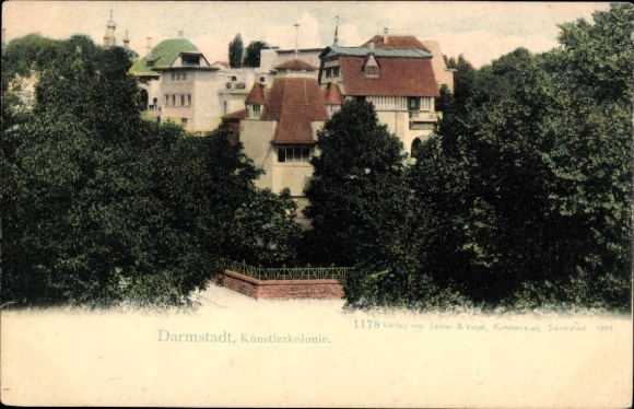 Postcard Darmstadt in Hesse, artists' colony, buildings with roof shapes, trees in the foreground