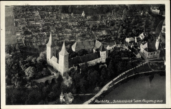 Ak Rochlitz an der Mulde, Schloss, Blick auf den Ort, Fliegeraufnahme