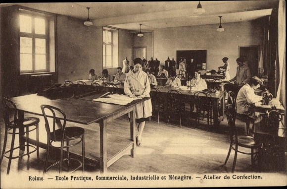 Postcard Reims Marne, Practical, Commercial, Industrial and Household School, Clothing Workshop