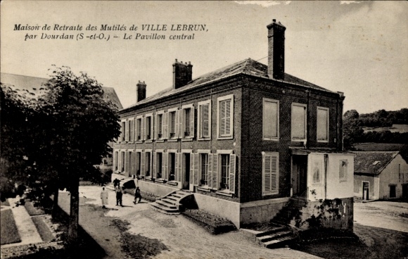 Ak Dourdan Essonne, Maison de Retraite des Mutiles de Ville Lebrun, Pavillon central