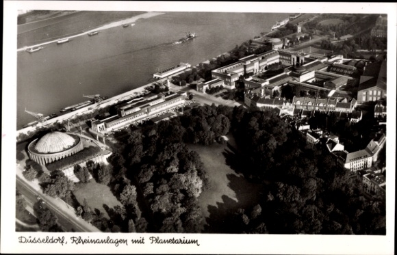 Ak Düsseldorf am Rhein, Fliegeraufnahme, Rheinanlagen, Planetarium
