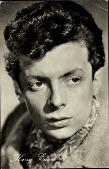 Postcard actor Harry Engel, Defa 254 395, Berlin corner Schönhauser