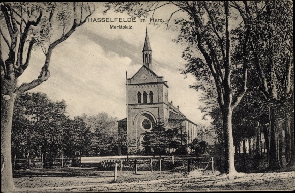Ak Hasselfelde Oberharz am Brocken, marktplein, kerk