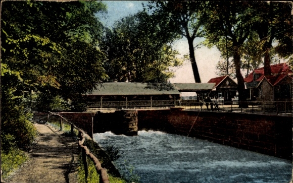 Postcard Zweibrücken in Rhineland Palatinate, Party at the Municipal Bath