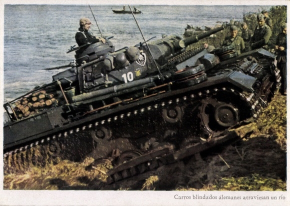 Postcard German Wehrmacht, tanks, Nemecky pancierovy bojovy voz pri prechode cez rieku, WWII