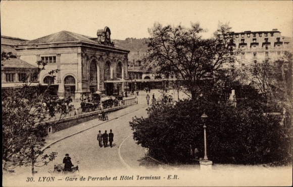 Postcard Lyon Rhône, Perrache Station and Hotel Terminus