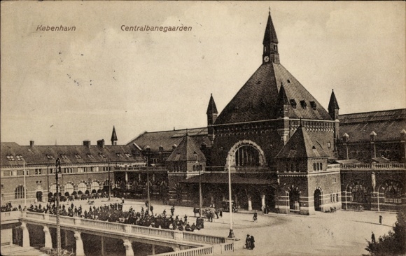 Postcard København Copenhagen Denmark, view of the central station, street side