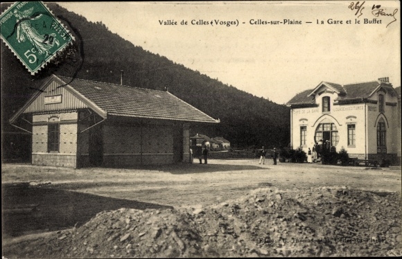 Postcard Celles sur Plaine Lothringen Vosges, The Station and the Buffet