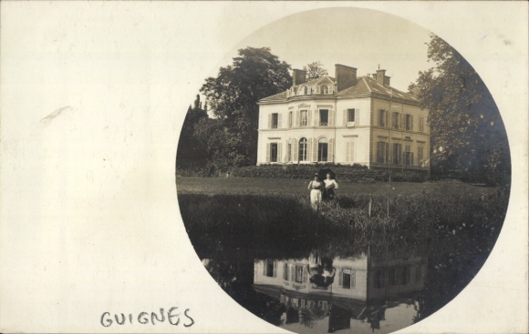 Foto Passepartout Ak Guignes Seine et Marne, Schloss