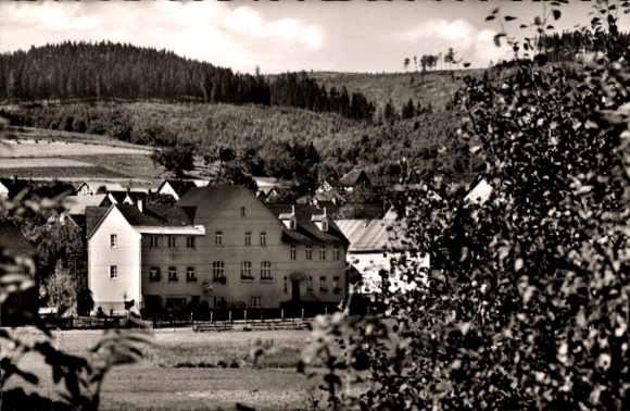 Postcard Mandeln Dietzhölztal in Hessen, view of Gasthof Pension Dillmann, owner Ludwig Dillmann