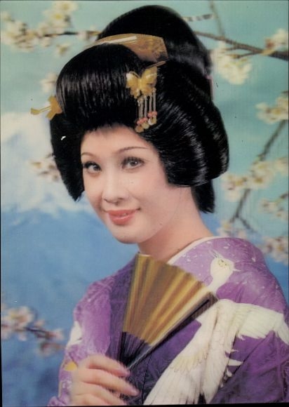 3D Postcard Asian woman with fan, portrait