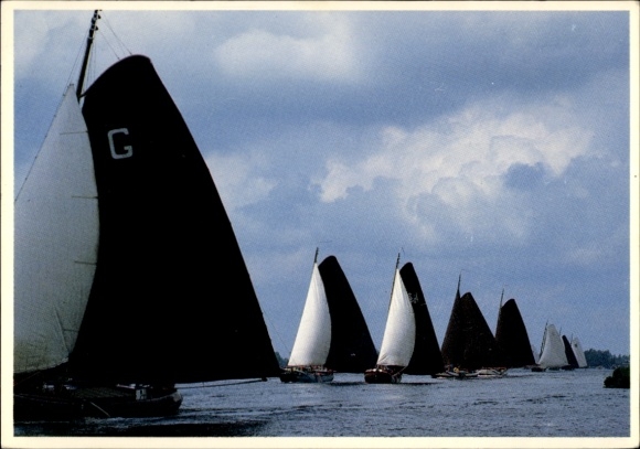 Postcard Skûtsje silen, sailing