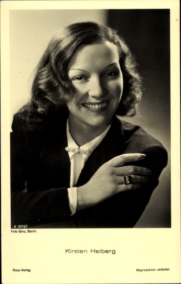 Postcard actress Kirsten Heiberg, portrait, Ross 3373/1