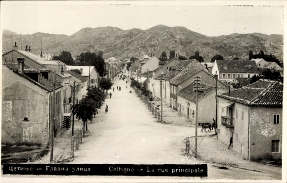 Zdjęcie KP Cetinje Montenegro, główna ulica