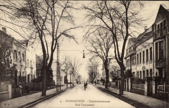 Postcard Euskirchen North Rhine Westphalia, Commenerstraße, quiet street, old trees, historic buildings