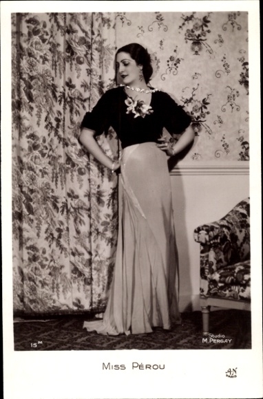 Postcard Miss Perou, portrait